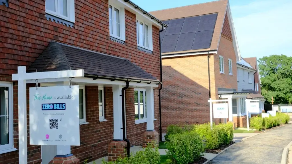 Thakeham has unveiled Mid Sussex’s first ‘Zero Bills’ show home at its pioneering Burgess Hill development.