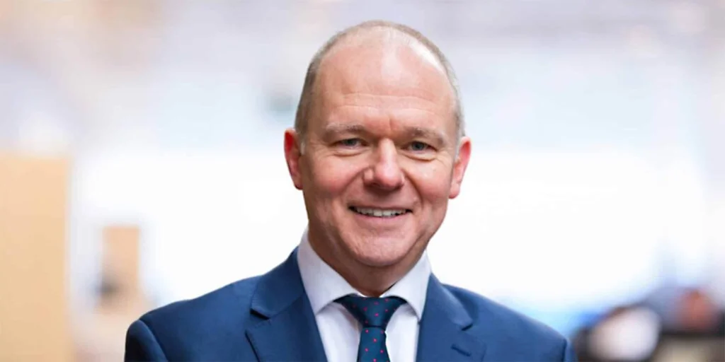 Andy Thomson, United Trust Bank