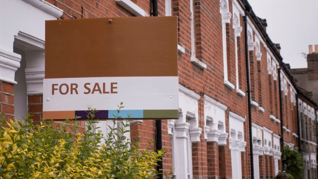 New data from Zoopla has revealed that the housing market has made the strongest start in three years, with new sales agreed up 12%.