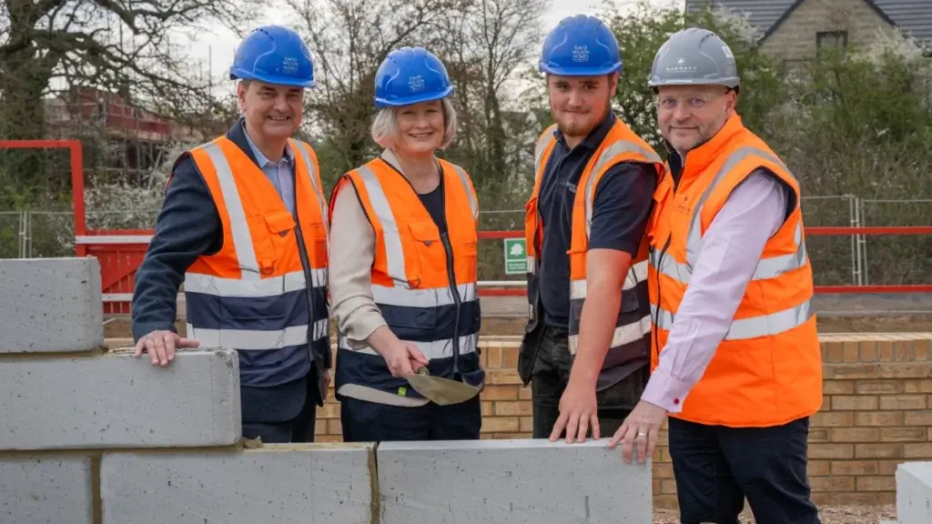 The Thornbury and Yate MP has visited the Ladden Garden Village development to see how housebuilders are delivering energy-efficient homes.