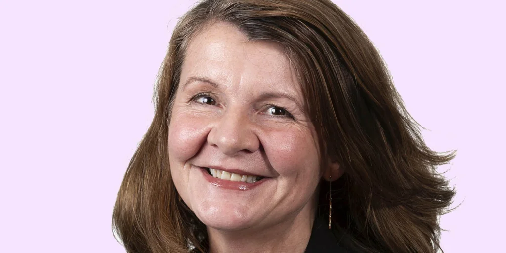 Jeanette Hodges, Orbit