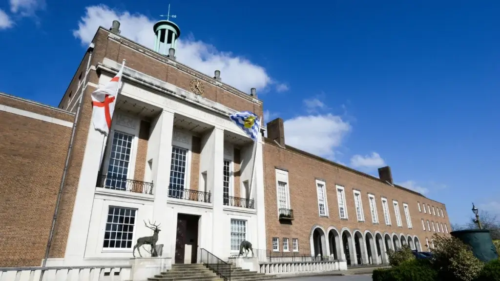 City & Country has been named as the preferred bidder to redevelop Hertfordshire County Council’s Grade II* listed County Hall site.