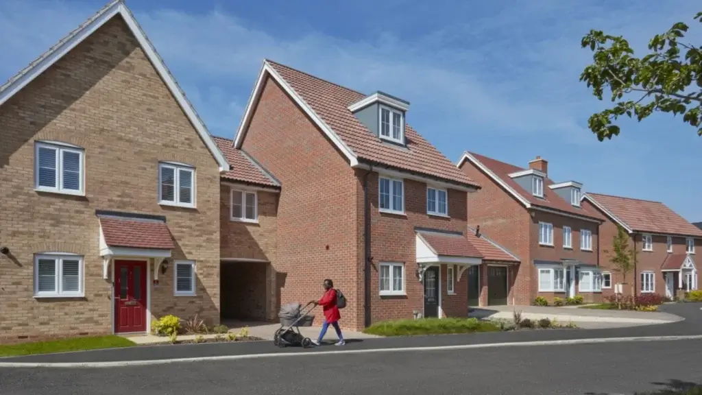 Vistry has completed the final handover of homes to SettleParadigm Housing Group at its St Michael’s Hurst development in Hertfordshire.
