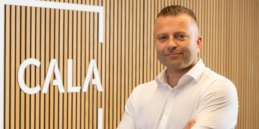 Neil Riddell, Cala